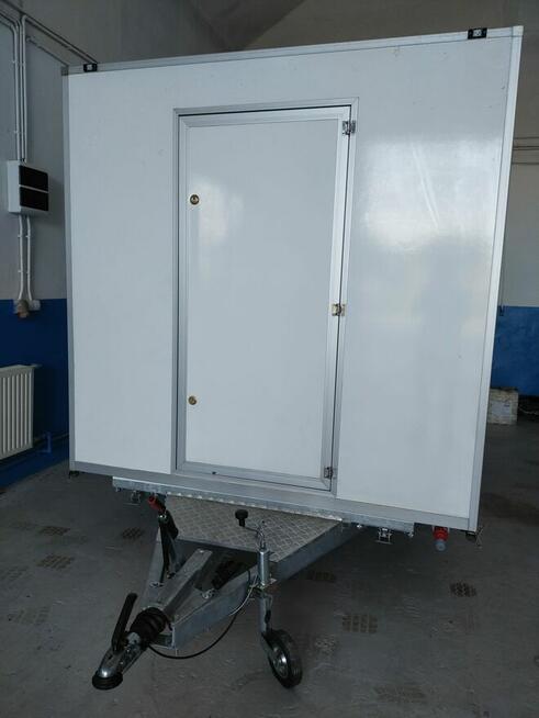 Na szpredaz przyczepa gastronomiczna.