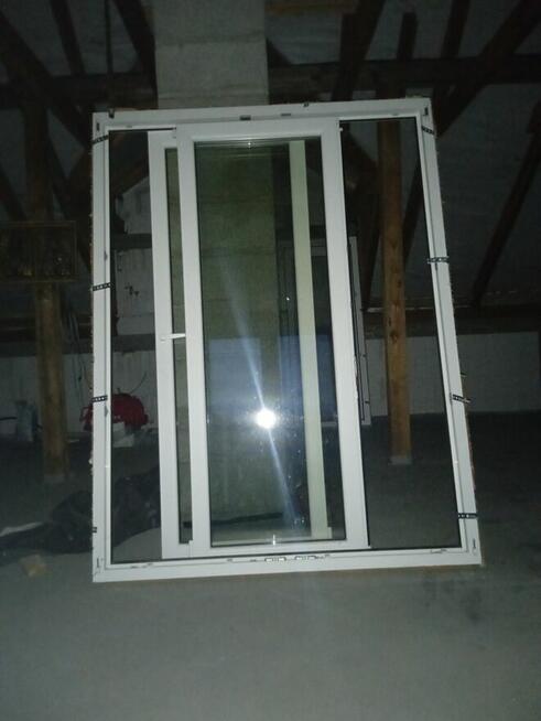 Sprzedam okna balkonowe białe 2 szyby