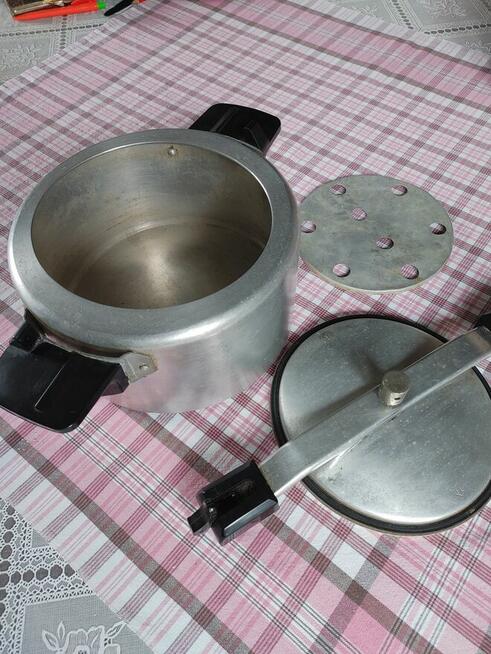 Szybkowar aluminiowy używany - pojemność 3,5 litra
