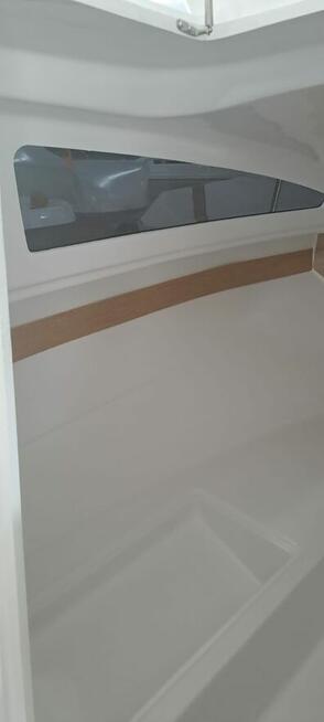 Łódź kabinowa nowa Delfin 435 od producenta