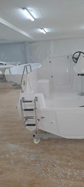 Łódź kabinowa nowa Delfin 435 od producenta