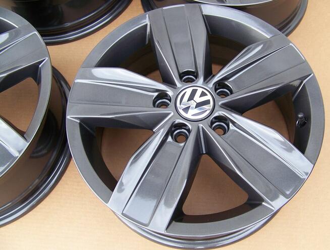 VW CADDY 2K GOLF TOURAN 6x16 ET50 5x112 2K5601025Q
