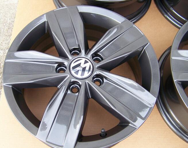 VW CADDY 2K GOLF TOURAN 6x16 ET50 5x112 2K5601025Q