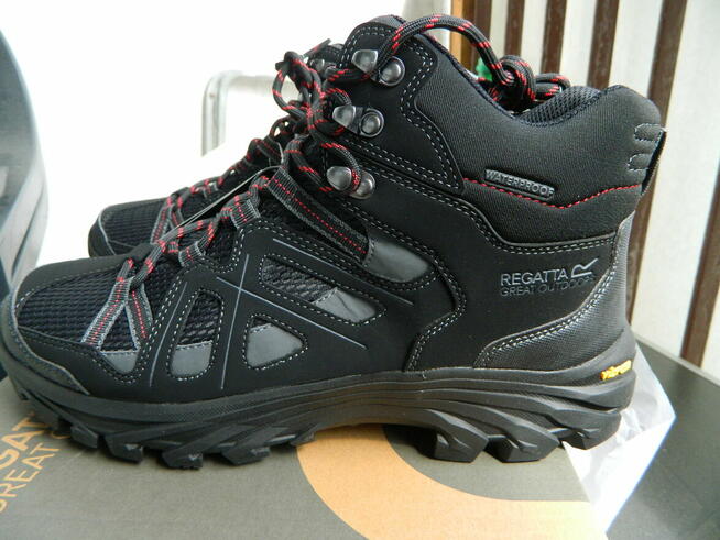Sprzedam nowe buty Regatta
