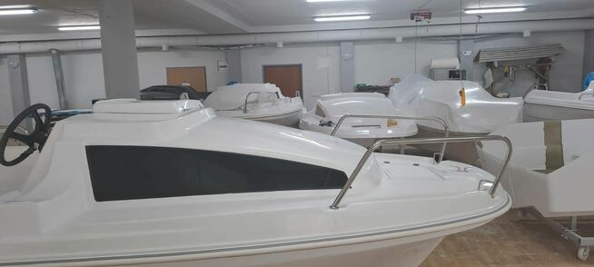 Łódź kabinowa nowa Delfin 435 od producenta