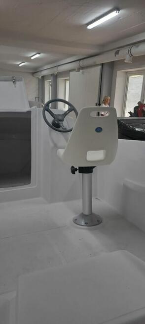 Łódź kabinowa nowa Delfin 435 od producenta