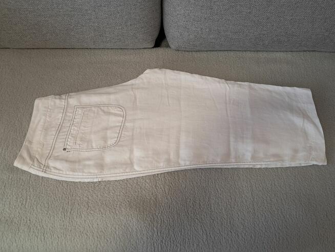 Spodenki damskie - rybaczki, białe, „Canda” do sprzedania