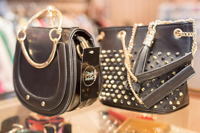 Fotografia wnętrz, biur, mieszkań, domów na sprzedaż