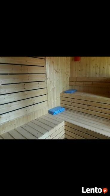 budynek skladajacy sie z 6 apartamentow wlochy morze