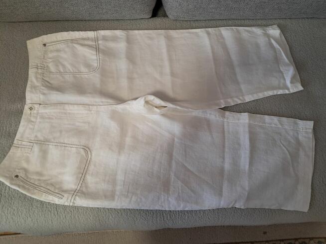 Spodenki damskie - rybaczki, białe, „Canda” do sprzedania