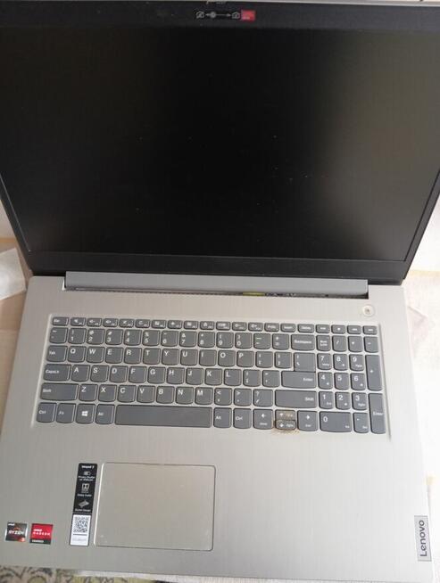 Sprzedam Laptop Lenovo 17