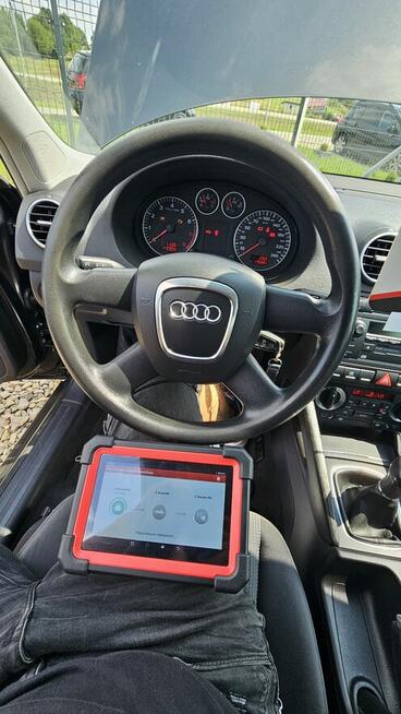 Sprawdzenie samochodu auta przed zakupem