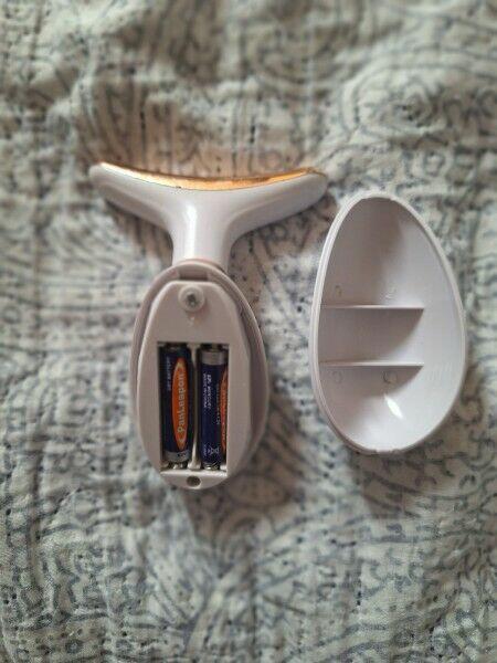 NOWY Elektryczny masażer do twarzy+baterie AAA