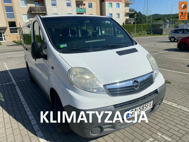 Opel Vivaro 9 osobowy, nawiewy na tył, przegląd na rok, czujniki, 6 biegów, klima