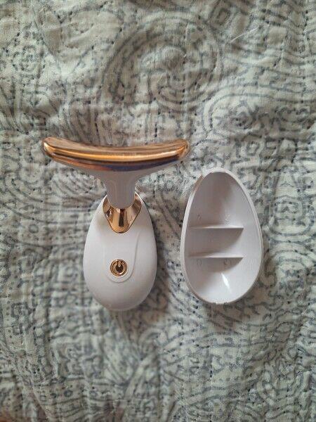 NOWY Elektryczny masażer do twarzy+baterie AAA