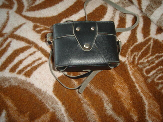 Nowy futerał do aparatu radzieckiego Smena 8 M