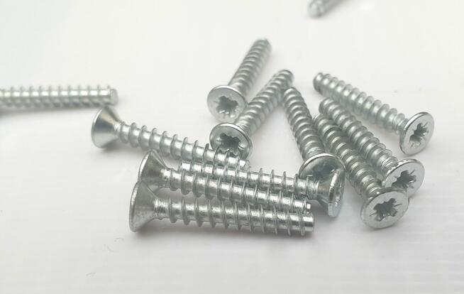 Wkręty do tworzyw sztucznych i drewna