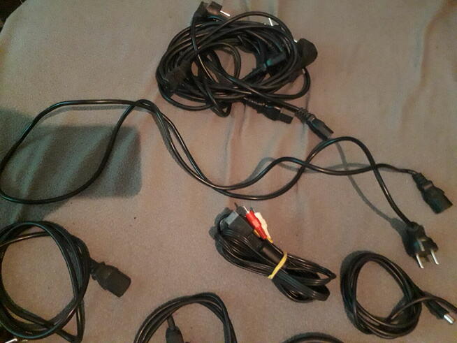 Zestaw kabli do PC i TV