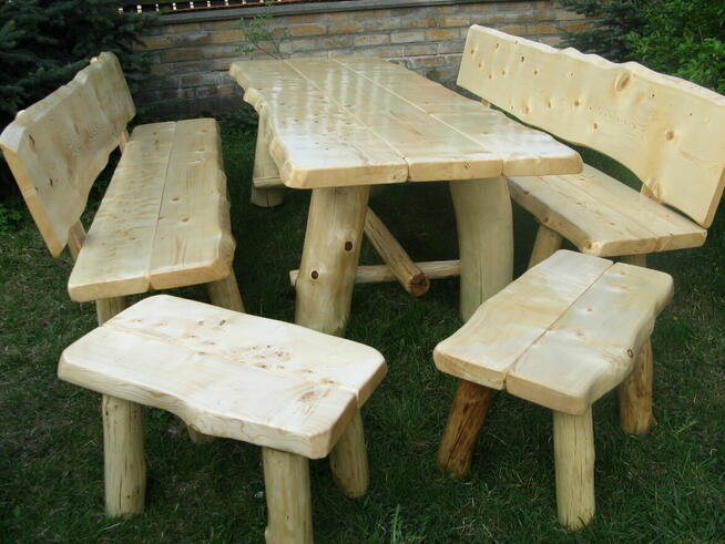 meble ogrodowe góralskie z drewna do altany