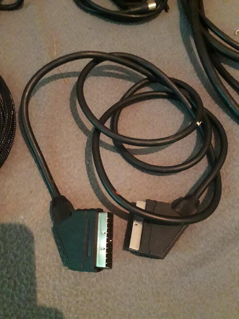 Zestaw kabli do PC i TV