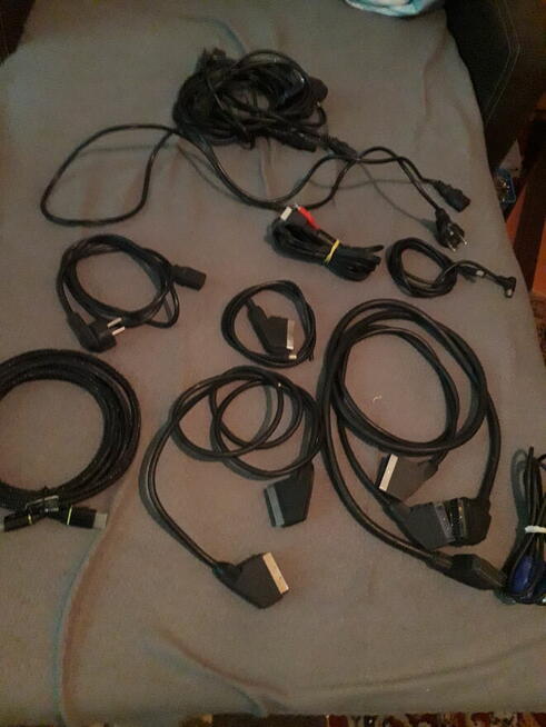 Zestaw kabli do PC i TV