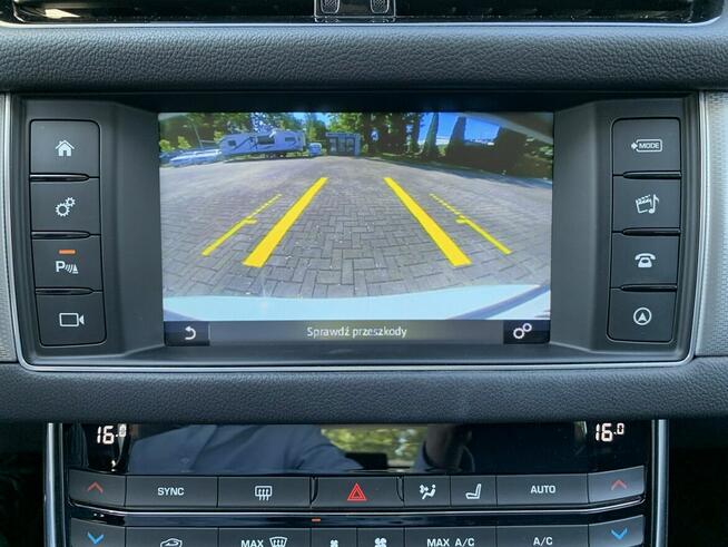 Jaguar XF 2.0d 241 KM