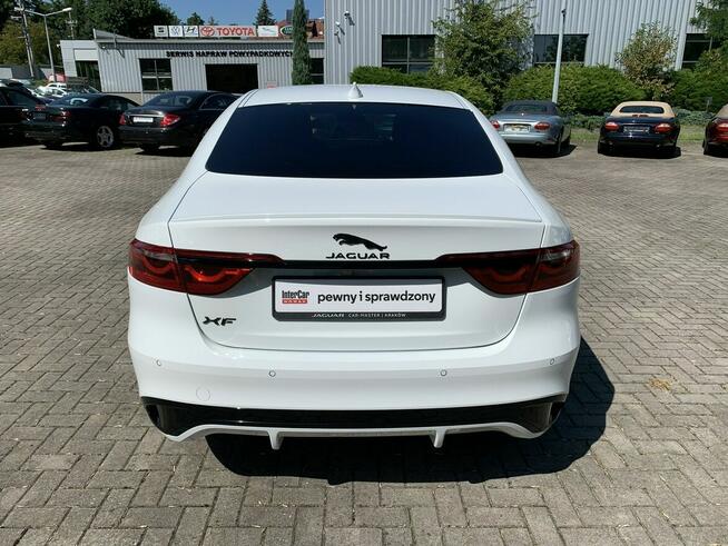 Jaguar XF 2.0 250 KM