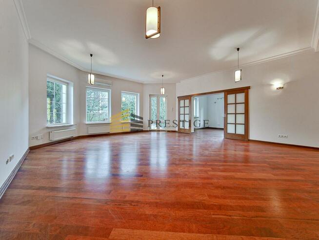 Elegancki przestronny dom