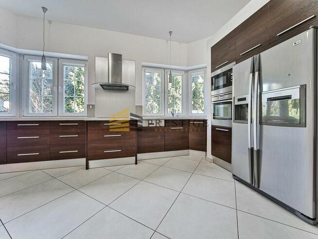 Elegancki przestronny dom