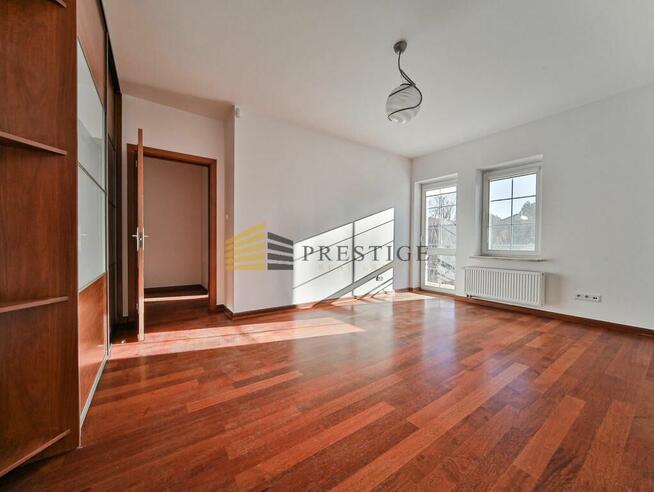 Elegancki przestronny dom