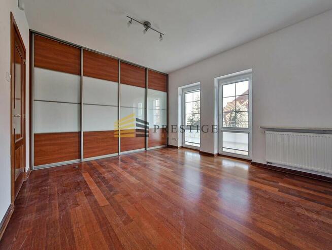 Elegancki przestronny dom