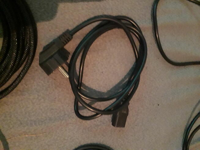 Zestaw kabli do PC i TV