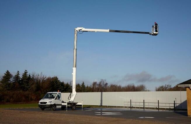 Podnośnik Koszowy Zwyżka 24 metry Gdynia Sopot Gdańsk