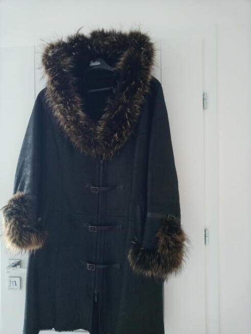 Kożuch damski naturalny nowy czarny z jenotem