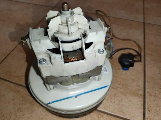 Electrolux Z1620 850W-1000W / silnik , zwijacz