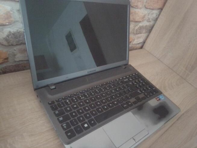 Laptop i inne częsci