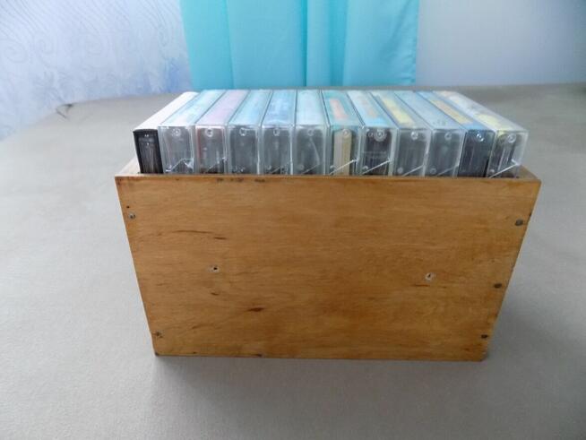 KOLEKCJA KASET MAGNETOFONOWYCH