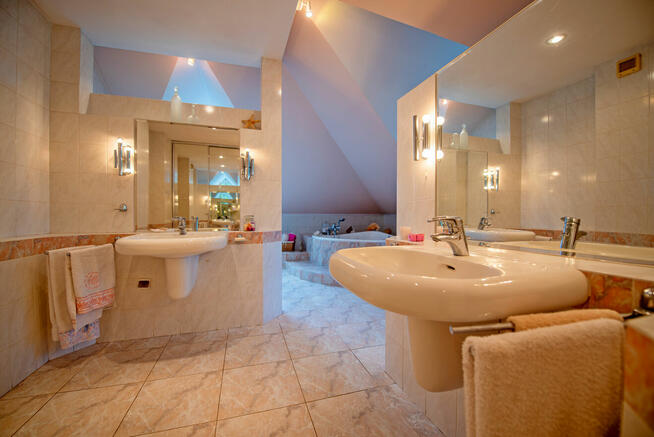 Dom w Głownie na sprzedaż