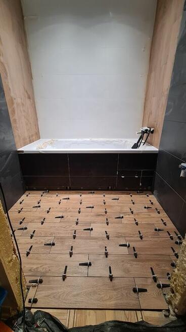 Glazurnik, Remonty, Wykończenia wnętrz