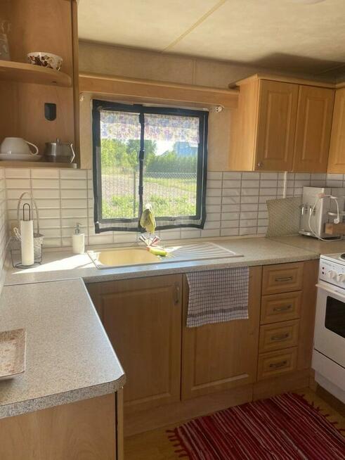 Działka z klimatyzowanym domkiem na 8 osób w Sasinie koło Łeby