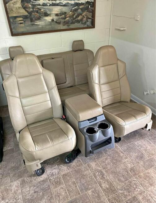 Skórzane fotele Forda Pickupa