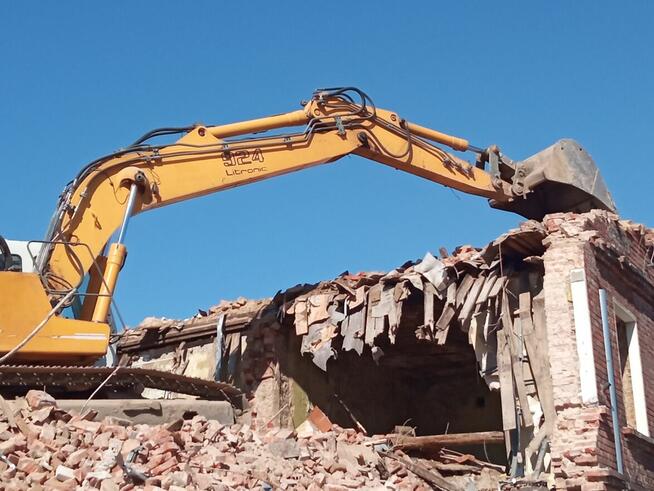 Kamień, tłuczeń, ziemia