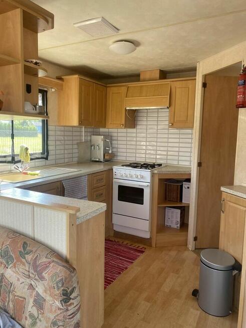 Działka z klimatyzowanym domkiem na 8 osób w Sasinie koło Łeby