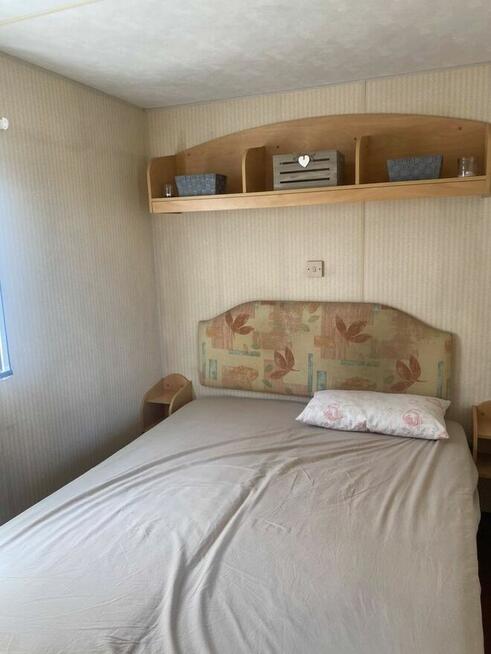 Działka z klimatyzowanym domkiem na 8 osób w Sasinie koło Łeby