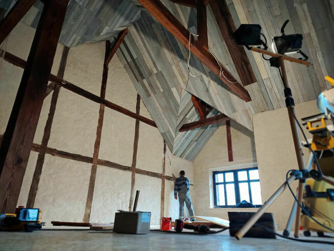 Duży dom pod salę weselną , konferencyjną lub cele mieszkaln