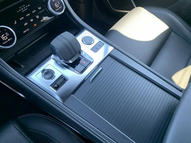 Jaguar F-Pace 2.0 250 KM