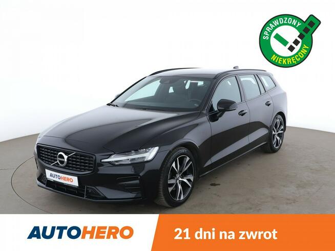 Volvo V60 FV23 2.0 B4 R-Design Tempomat Navi Grzana Kierownica Fotele Skóra LED