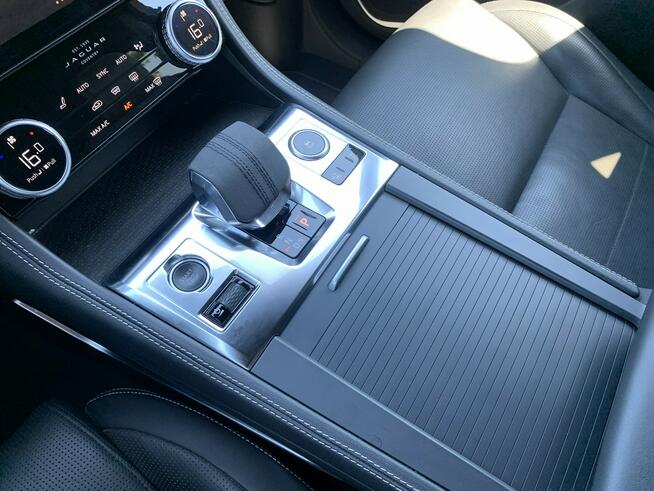 Jaguar F-Pace 2.0 250 KM