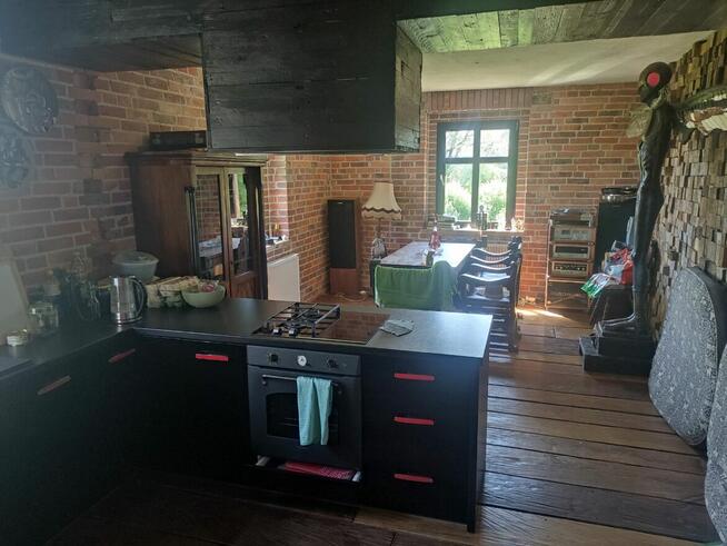 Duży dom pod salę weselną , konferencyjną lub cele mieszkaln