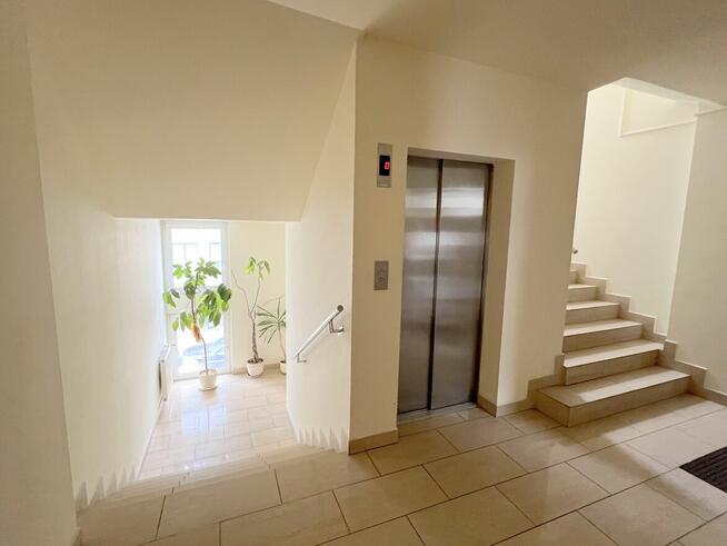 Biuro do pracy (1-4 os) z pełnym zapleczem - Włodarzewska 33